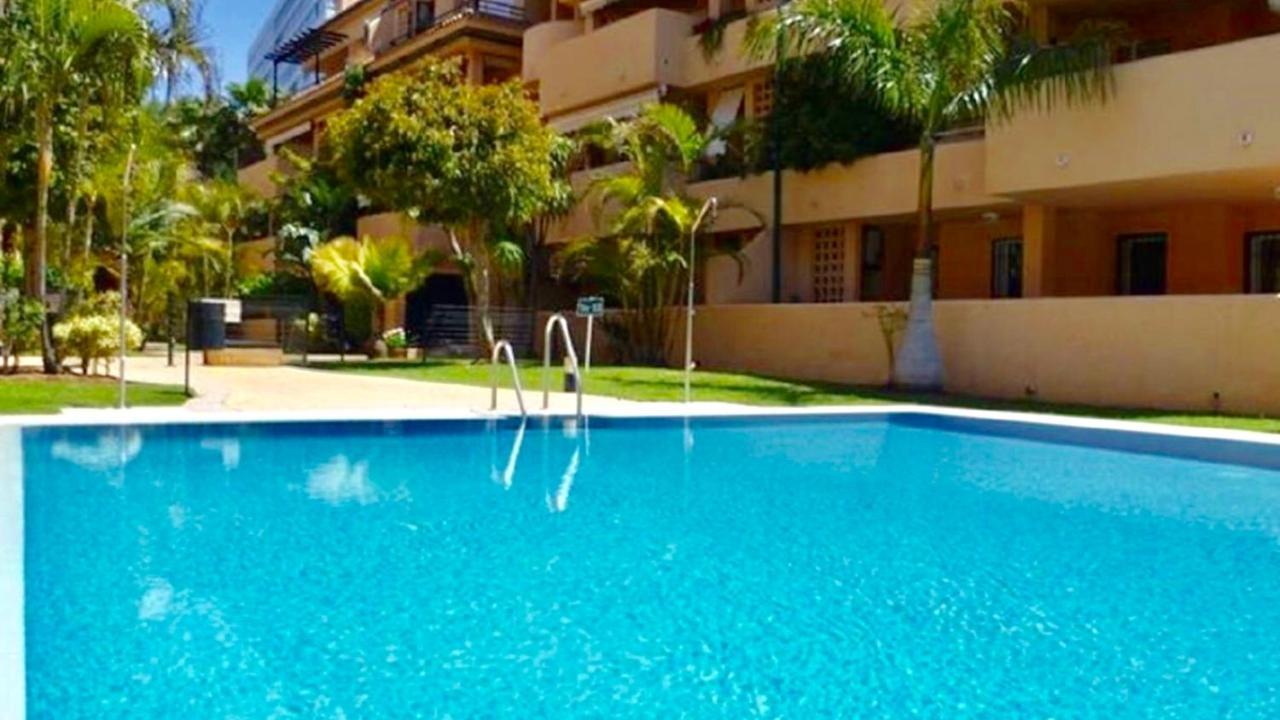 Marbella - Alicate Beachfront Apartment-9 Eksteriør billede